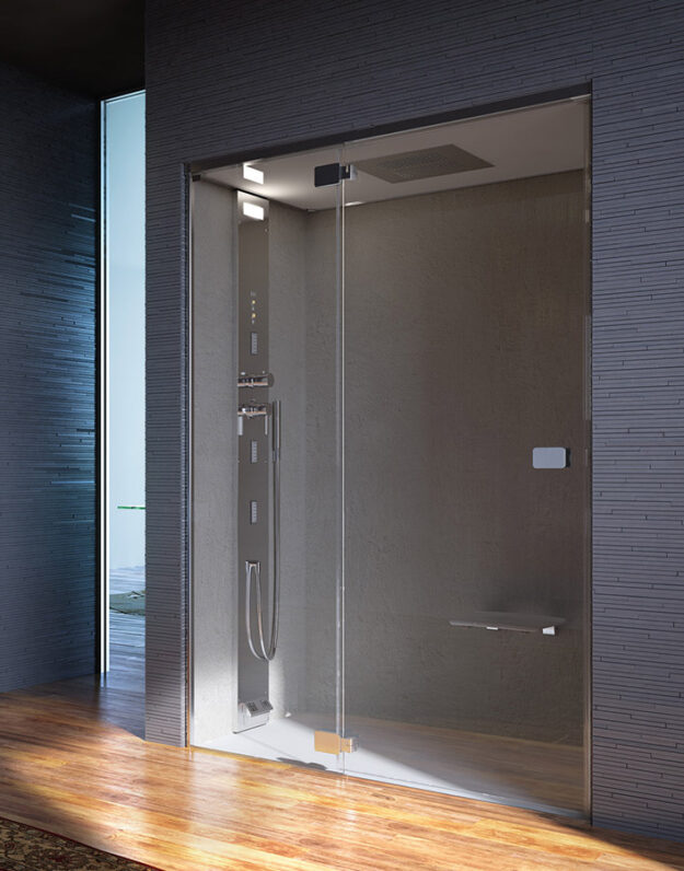 Doccia Hammam Noorsteam 140 installazione ad angolo con porta a battente