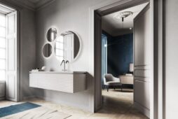 Mobile sospeso in rovere laccato bianco